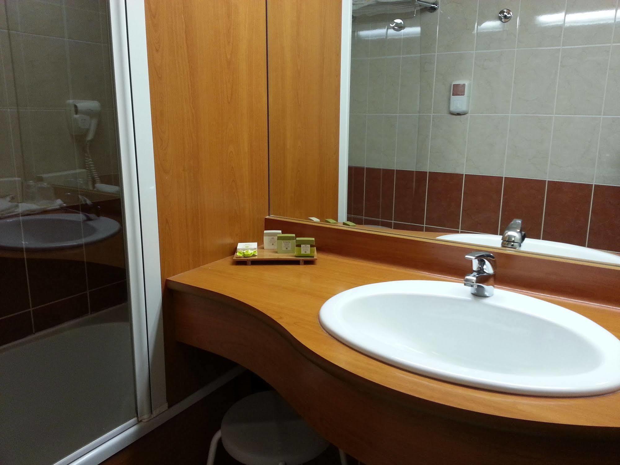 Hotel Ibis Styles Grenoble A41 3*