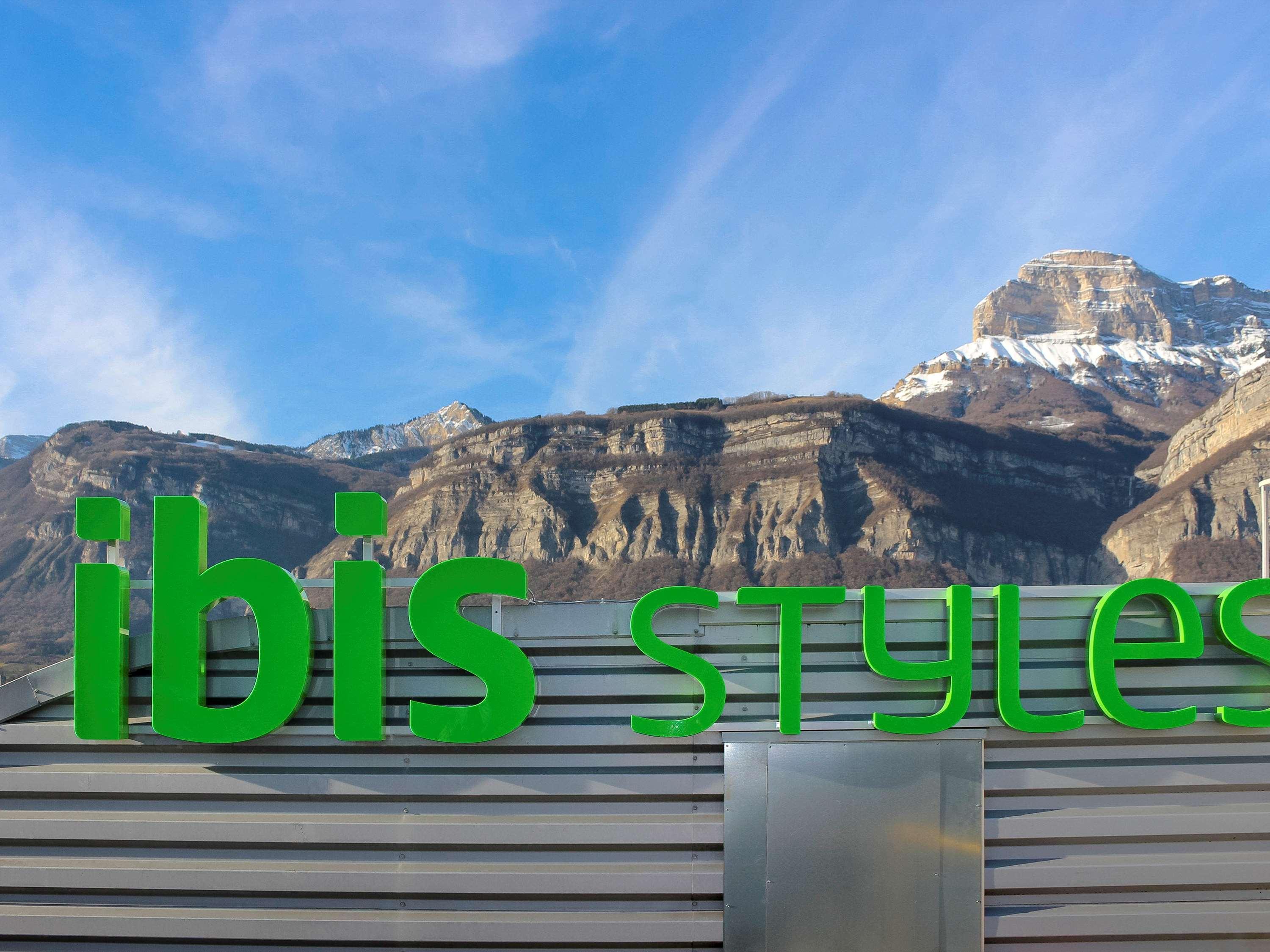 Ibis Styles Grenoble A41 Hotel 3*
